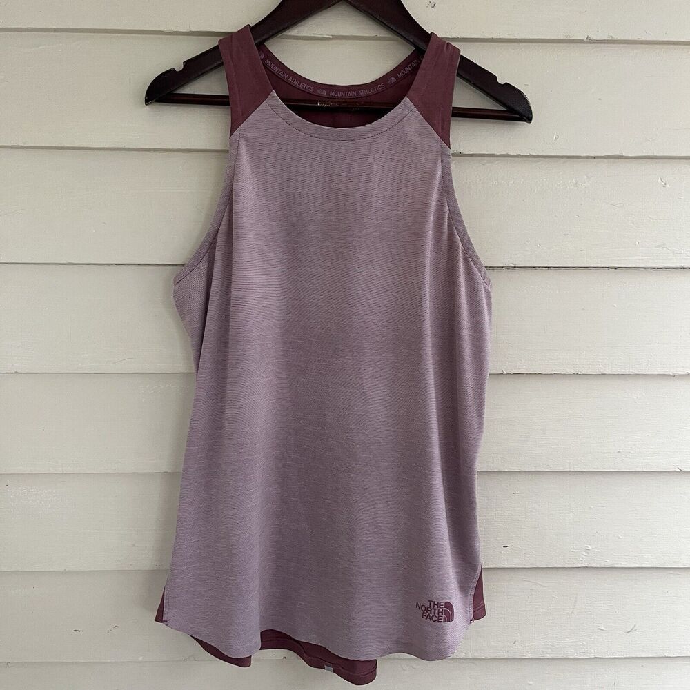 THE NORTH FACE Women’s Flex Flash Dry Reflective Workout Tank, Dusty Rose- Small